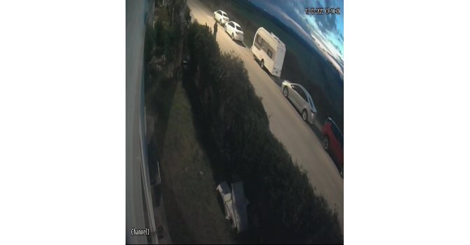 Lüks villalara girip cep telefonu çalan hırsızlar yakalandı