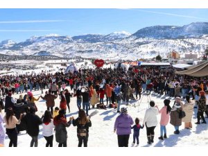 Toroslar Kar Festivali yoğun ilgi gördü