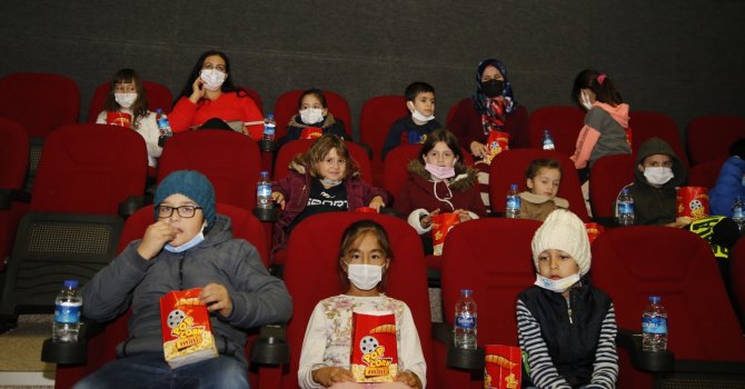 Biletler ve mısırlar Başkan Amca’dan