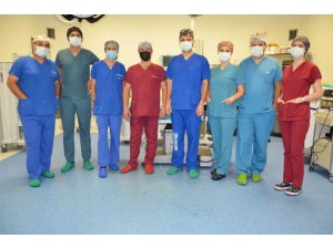 Cinsel organındaki eğrilik bacağından alınan damarla düzeltildi