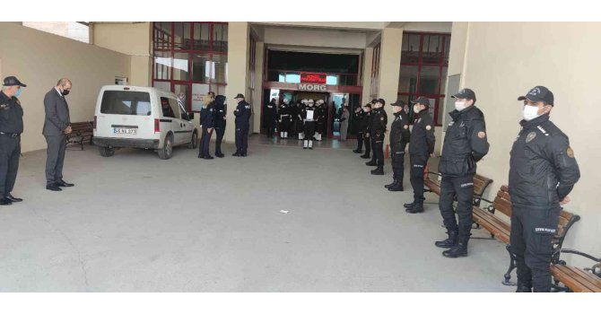 Görevi başında rahatsızlanıp ölen polis memuru dualarla memleketi Şanlıurfa’ya gönderildi