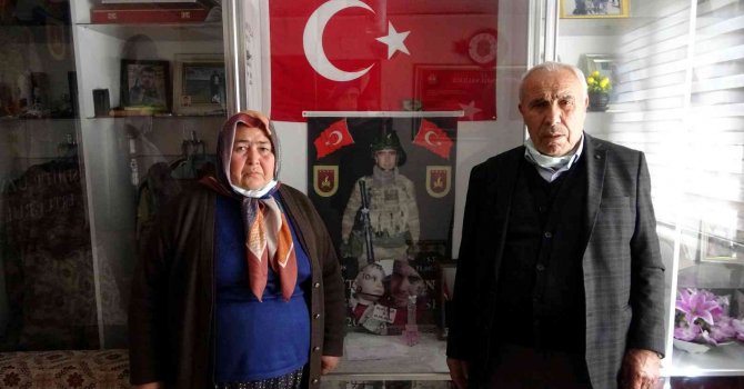 Yangında şehidin emanetleri zarar görmedi