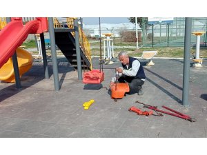 Akdeniz’de parklara bahar bakımı