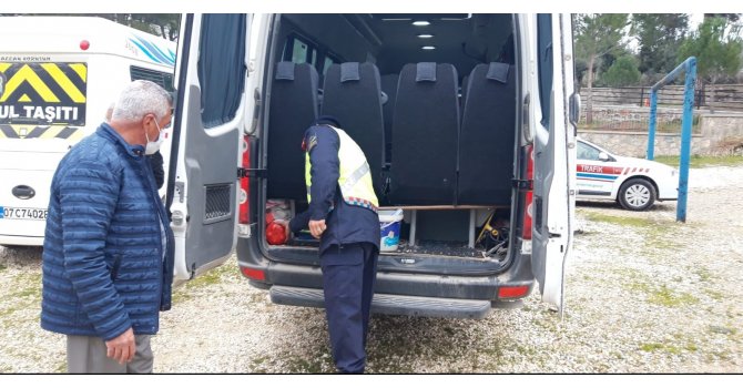 Antalya’da jandarmadan öğrencilere genel trafik kuralları semineri