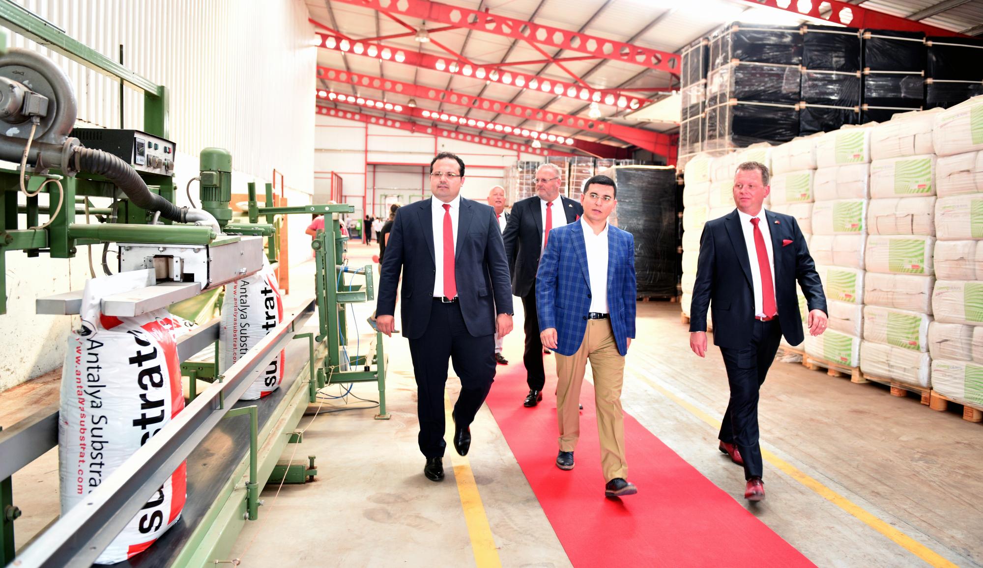 Dünya Şirketleri Kepez'de