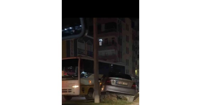 Alkollü ve ehliyetsiz sürücü elektrik panosuna çarptı