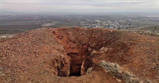 Kaçak kazı yapan 2 kişi suçüstü yakalandı