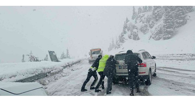 Antalya-Konya yolu tır geçişine kapatıldı