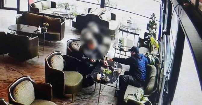 Antalya’da turistin uyutulması sonucu kartı kullanılarak altın alınan kuyumcu konuştu