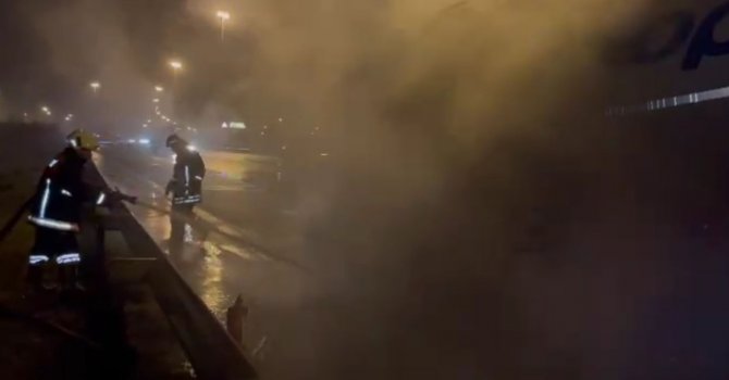 Yakıt tankerindeki yangını itfaiye söndürdü