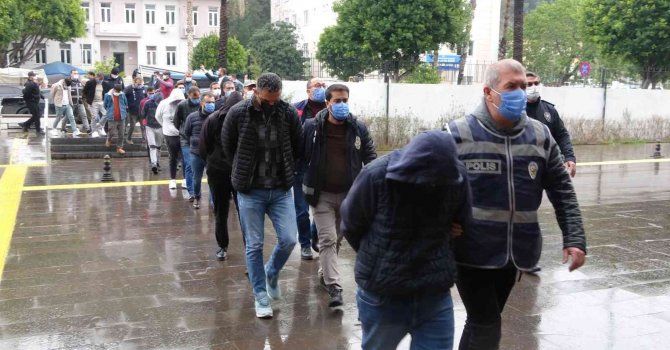 Manavgat’ta yabancı uyruklu 20 kadın fuhuş batağından kurtarıldı