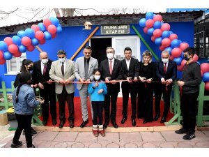 Vali Su, Silifke Atayurt Ortaokulu Zeliha Sarı Kitap Evinin açılışını gerçekleştirdi