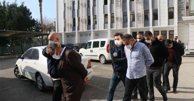 Tefecilikten gözaltına alınan 4 kişi adliyeye sevk edildi