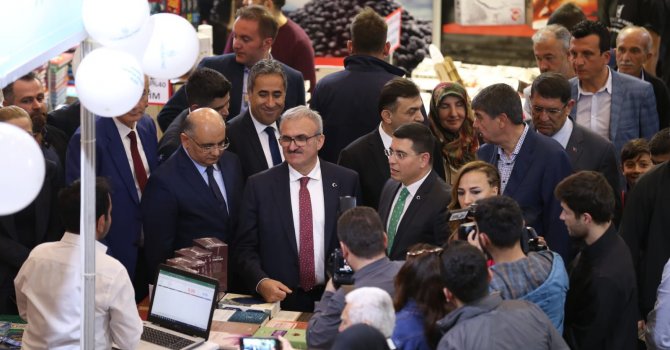 Yeşile duyarlı  kitap fuarı açıldı