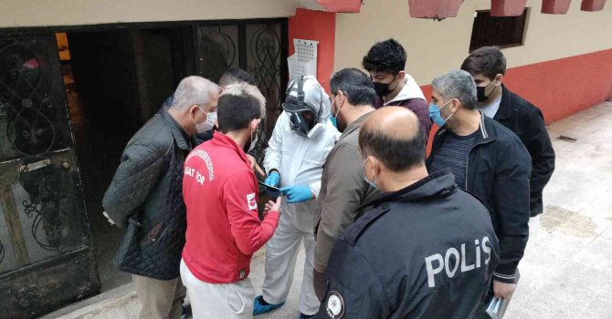 Antalya’da daireden yayılan koku yalnız yaşayan adamın öldüğünü ortaya çıkardı