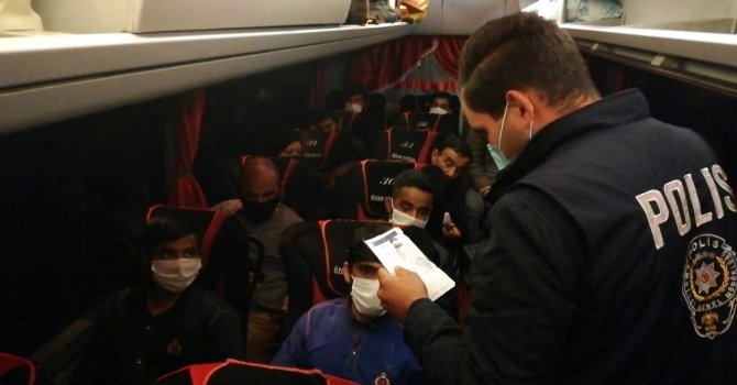 Osmaniye’de “Düzensiz Göç ile Mücadeleye Yönelik Huzur” uygulaması