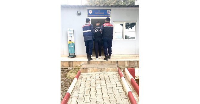 12 yıl 8 ay kesinleşmiş hapis cezası bulunan suç makinesi yakalandı