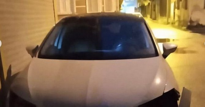 Lüks otomobillerin farlarını söküp çalan şüpheliler yakalandı