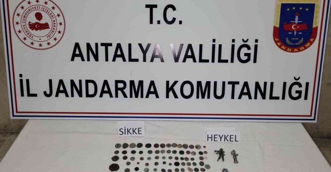Manavgat’ta 82 parça tarihi eser ele geçirildi: 2 gözaltı