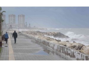 Akdeniz’de kuvvetli fırtına uyarısı