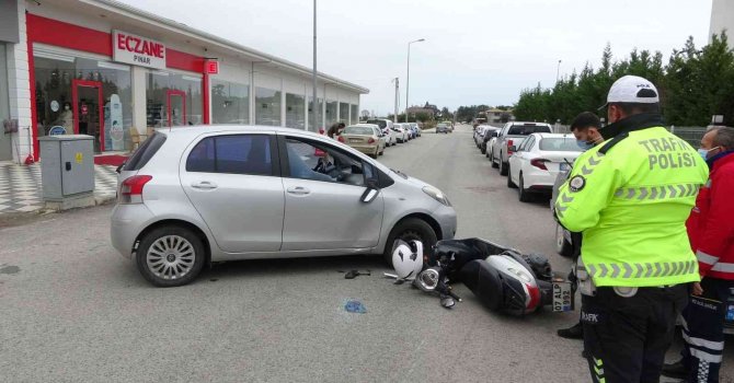 Motosiklet sürücüsünü kazada taktığı kask kurtardı