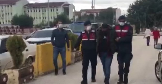 Antalya’da çaldı, Şanlıurfa’da bozdurdu, jandarmadan kaçamadı