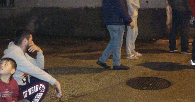 Deposunda çıkan yangında ekmek teknesinin yanışını gözyaşları içerisinde izledi