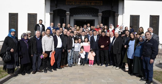 Hemşehrilerle  yan yanayız