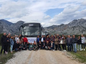 ARKEOLOG ADAYLARI DÖŞEMEALTI'NDA