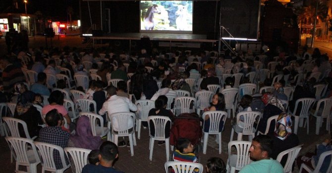 Tıratro ilçeleri dolaşıyor