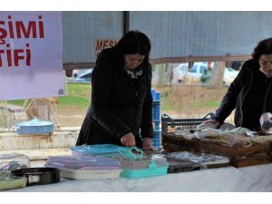 Kadınlar kent meydanında hünerlerini sergiledi