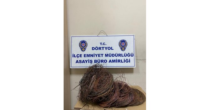 Hatay’da bakır kablo çalan şüpheliler suçüstü yakalandı