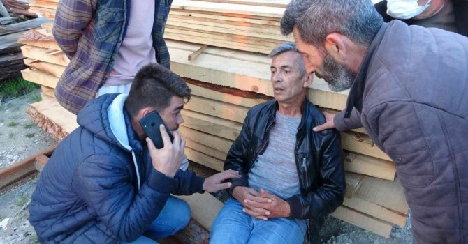 Aracın kontrolünü kaybeden epilepsi hastası elektrik direğine çarparak durabildi