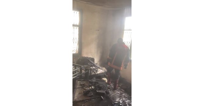 Tarsus’ta ev yangını