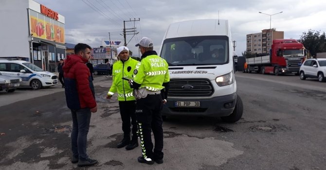 Payas’ta servis araçları denetlendi