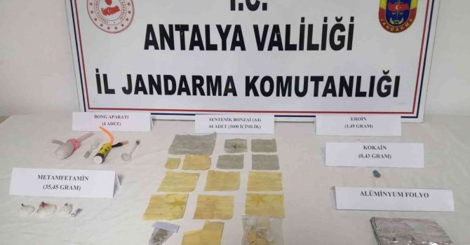 Antalya’da 3 bin 300 kullanımlık emdirilmiş sentetik bonzai ele geçirildi