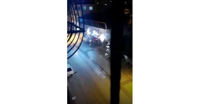 Elektrik tellerinden çıkan kıvılcımlar korkuttu