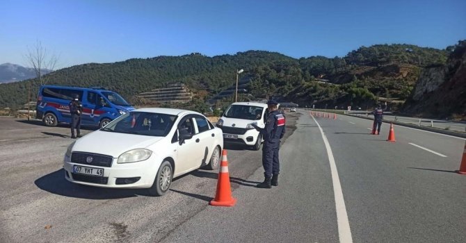 Mersin’de aranan 23 şüpheli yakalandı