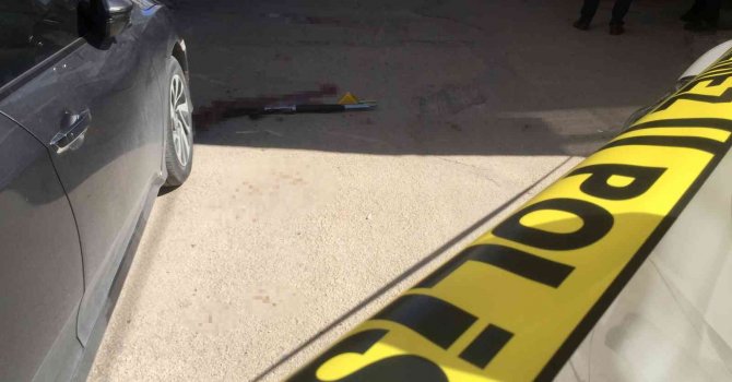 Adana’da otopark kavgası saniye saniye görüntülendi