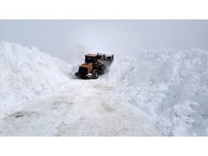 Kahramanmaraş’ın kuzey ilçelerinde karla mücadele