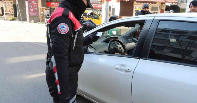 Antalya’da 958 polis ile ‘Huzurlu Sokaklar ve Terör Suçları Uygulaması’