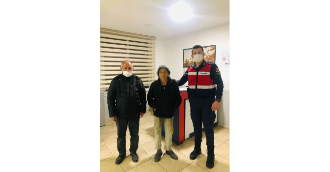 Kayıp zihinsel engelli vatandaşı jandarma buldu