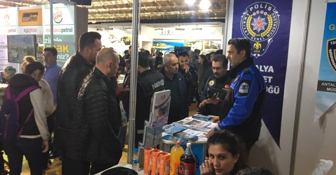 Polis istihdam fuarında