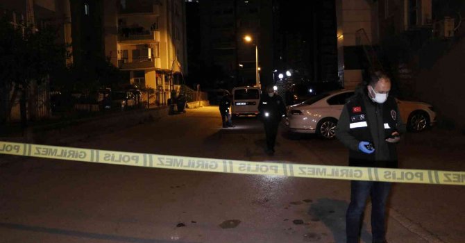 Alacak verecek meselesinde çıkan kavgada silahlar konuştu: 4 yaralı