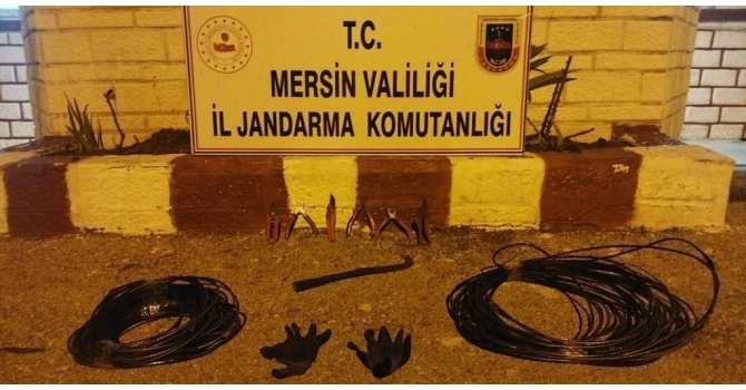 Mersin’de kablo hırsızlığı zanlıları yakalandı