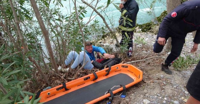 Alman turist ATV ile uçuruma yuvarlandı