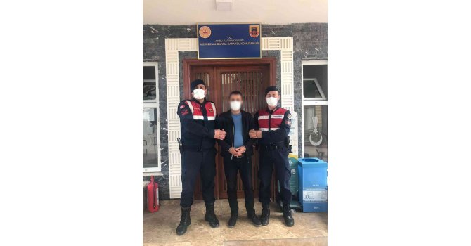 7 yıl hapis cezası ile aranan suç makinesi yakalandı