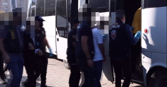 Mersin merkezli 3 ilde dolandırıcılara şafak operasyonu: 7 gözaltı