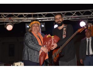 Ceyhanlılar Soner Eden konseriyle coştu