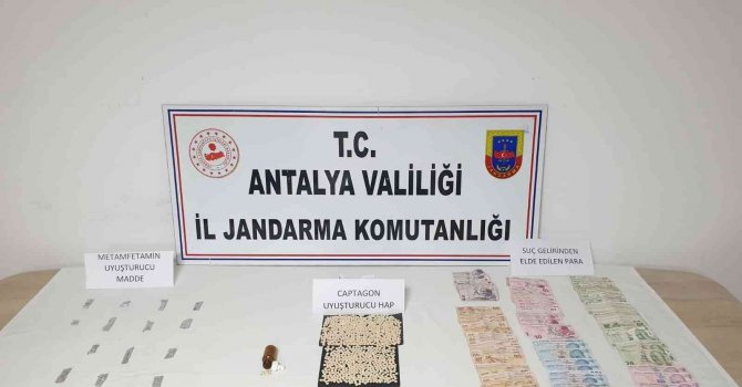 Yabancı uyruklu şahıs evinde 100 bin liralık uyuşturucu ile yakalandı